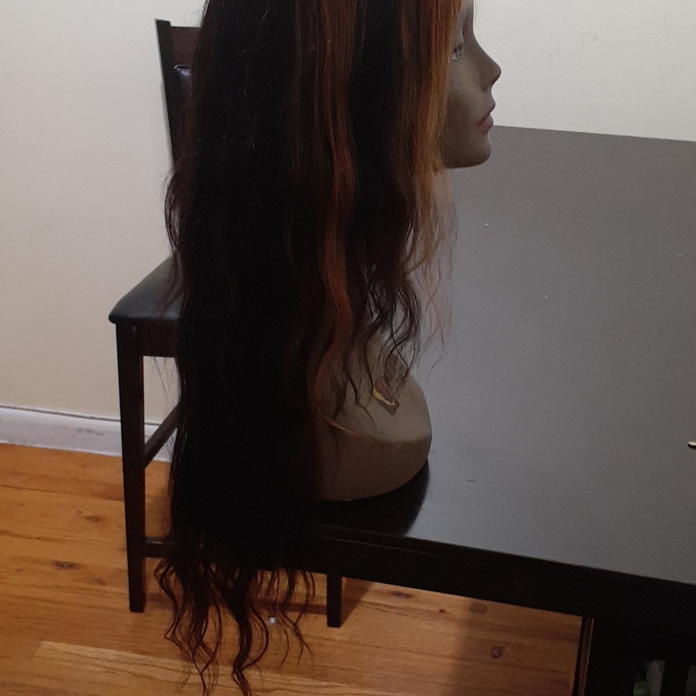 A wig - Picture 5 of 5